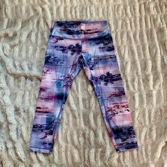 Rare Lululemon leggings - Picture 2 of 3